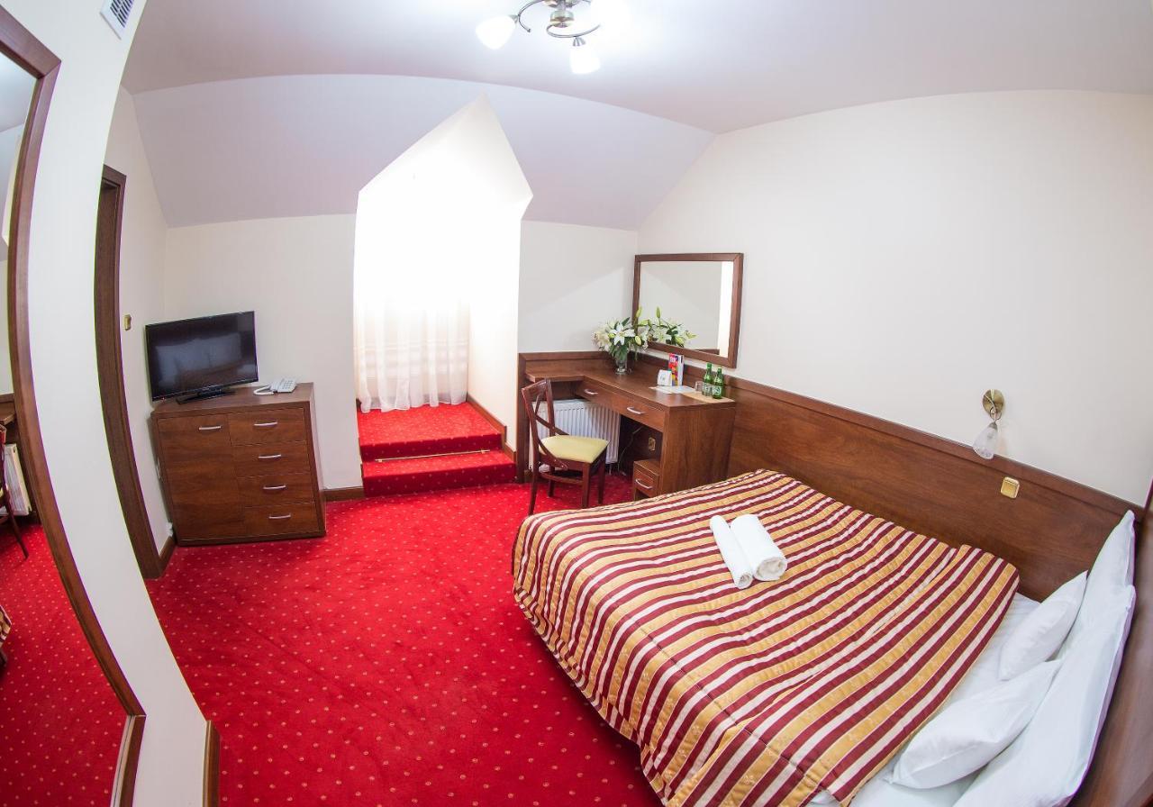 Hotel Poniatowski Ράντομ Εξωτερικό φωτογραφία