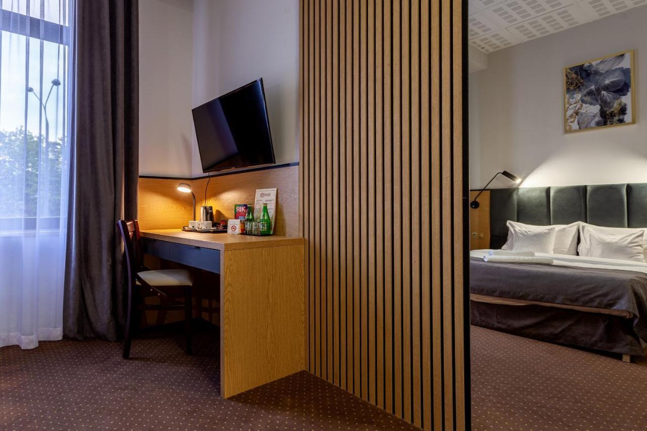 Hotel Poniatowski Ράντομ Εξωτερικό φωτογραφία