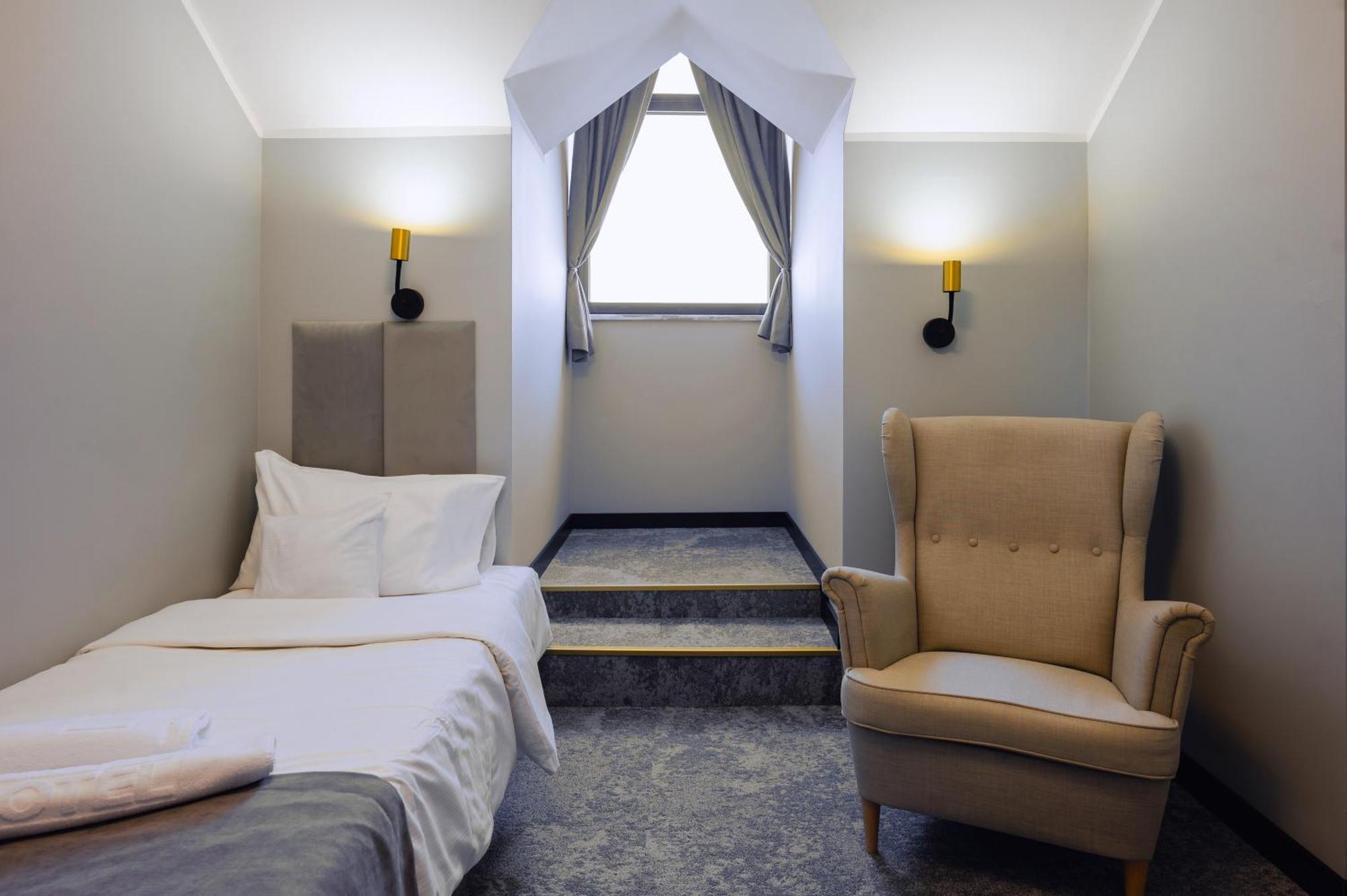 Hotel Poniatowski Ράντομ Εξωτερικό φωτογραφία