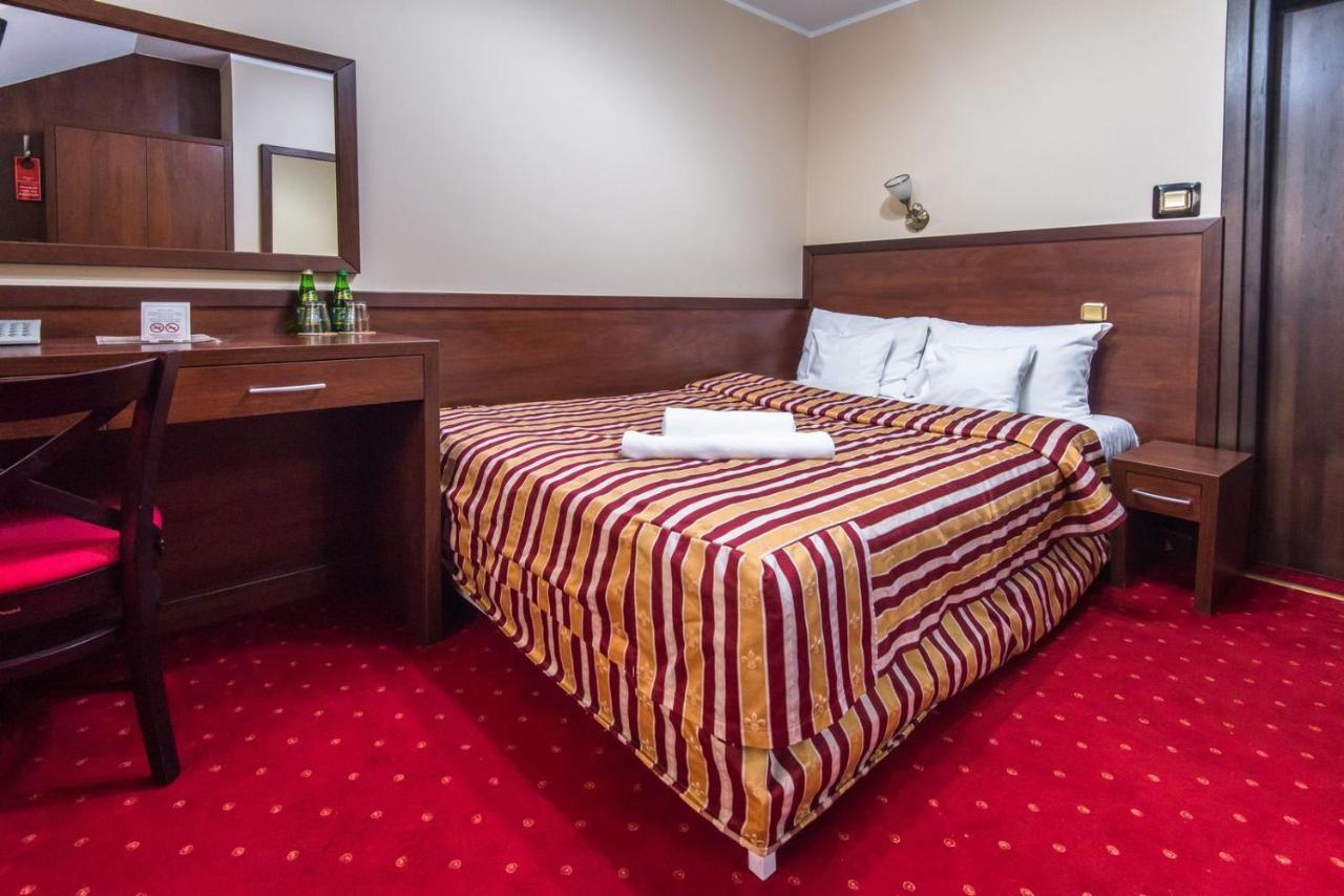 Hotel Poniatowski Ράντομ Εξωτερικό φωτογραφία